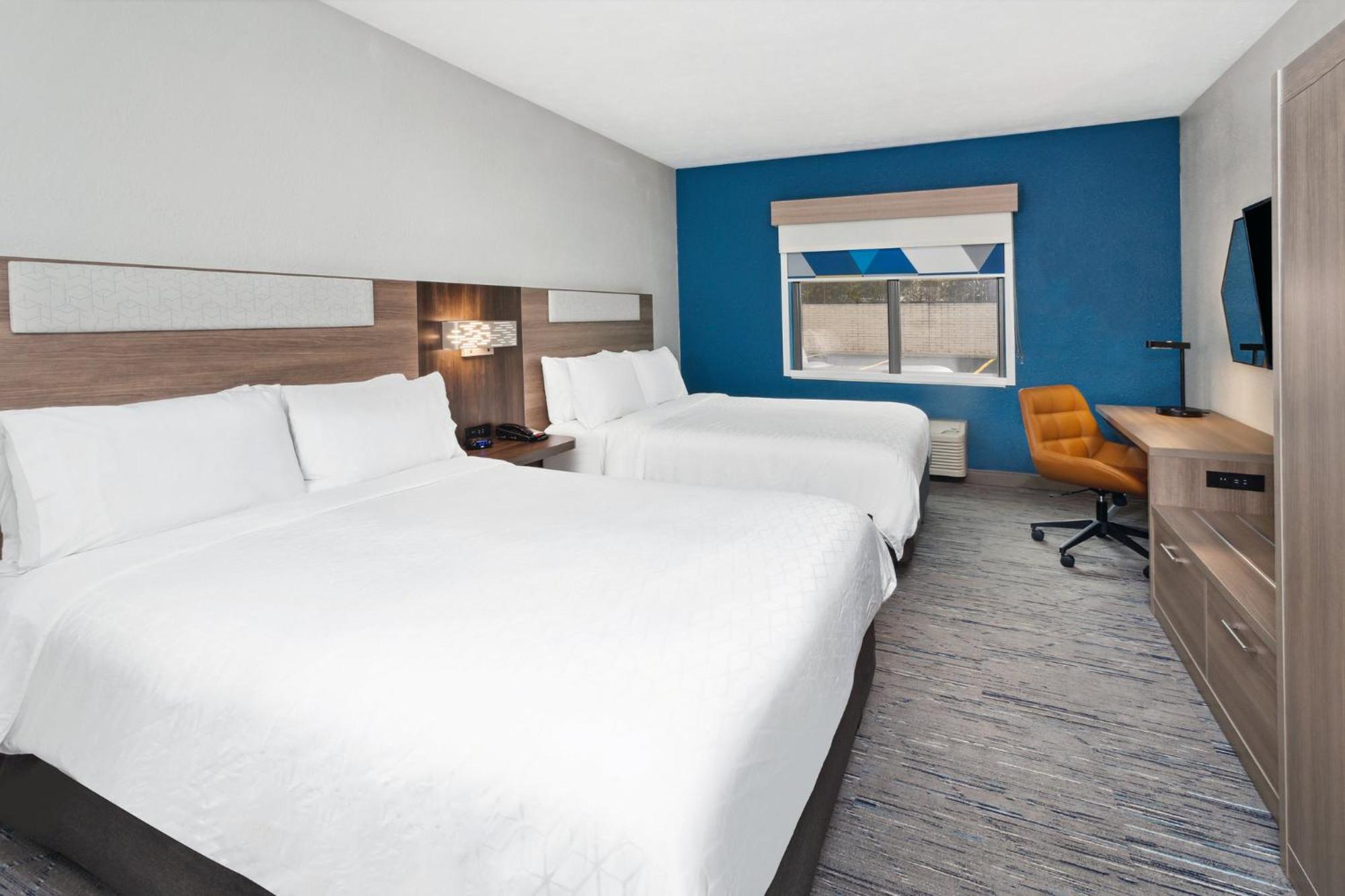 Holiday Inn Express Cleveland Airport - Brook Park By Ihg Buitenkant foto