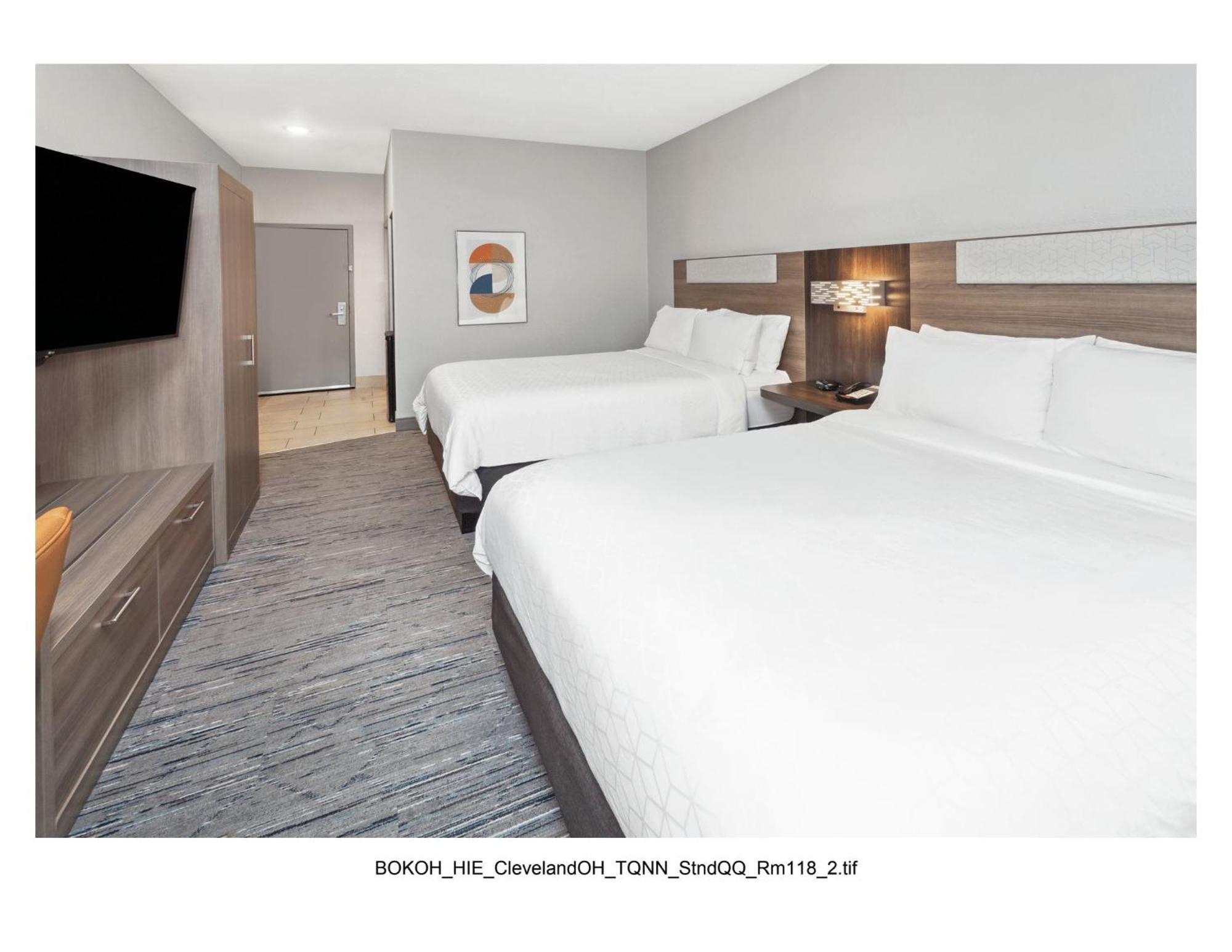 Holiday Inn Express Cleveland Airport - Brook Park By Ihg Buitenkant foto