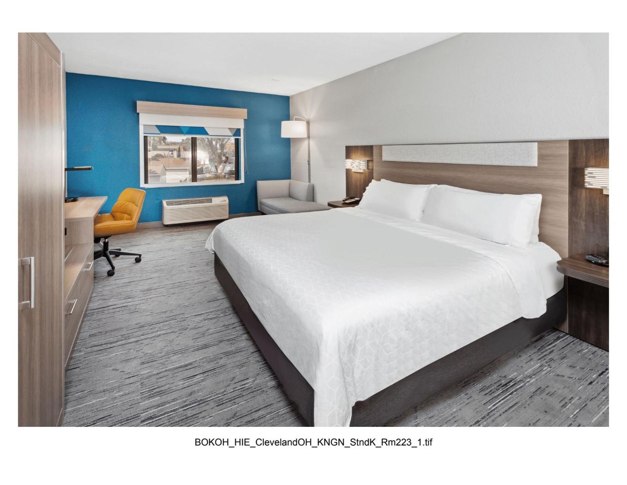 Holiday Inn Express Cleveland Airport - Brook Park By Ihg Buitenkant foto