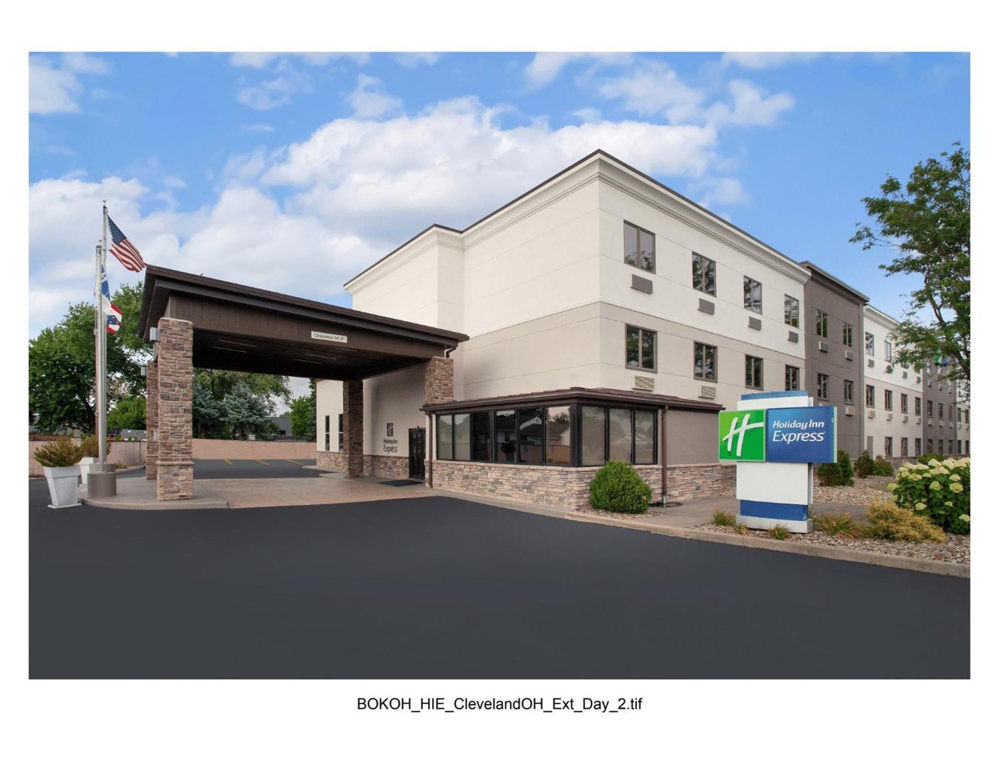 Holiday Inn Express Cleveland Airport - Brook Park By Ihg Buitenkant foto